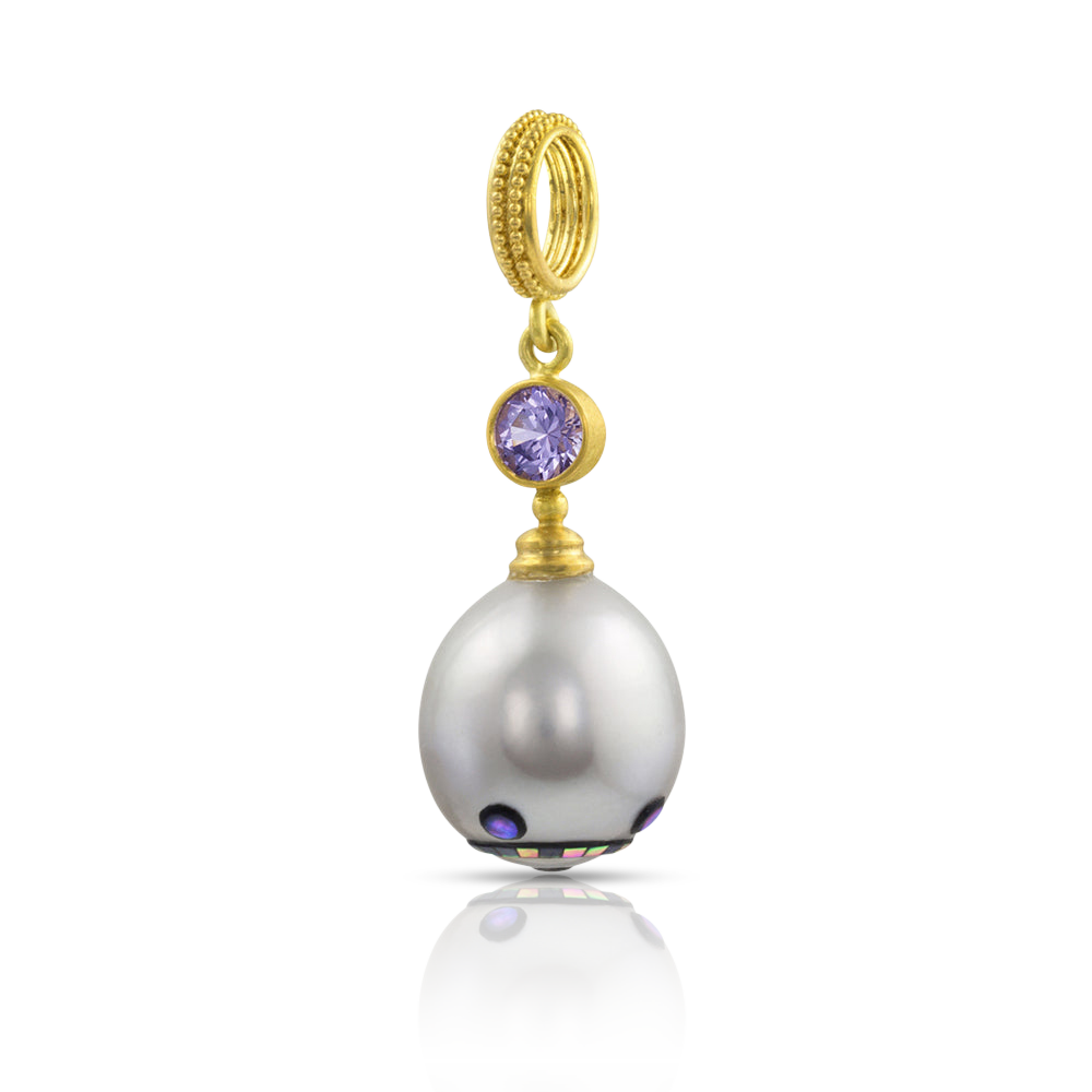 View of the Mosaic Pearl charm showing Maki-e decoration.