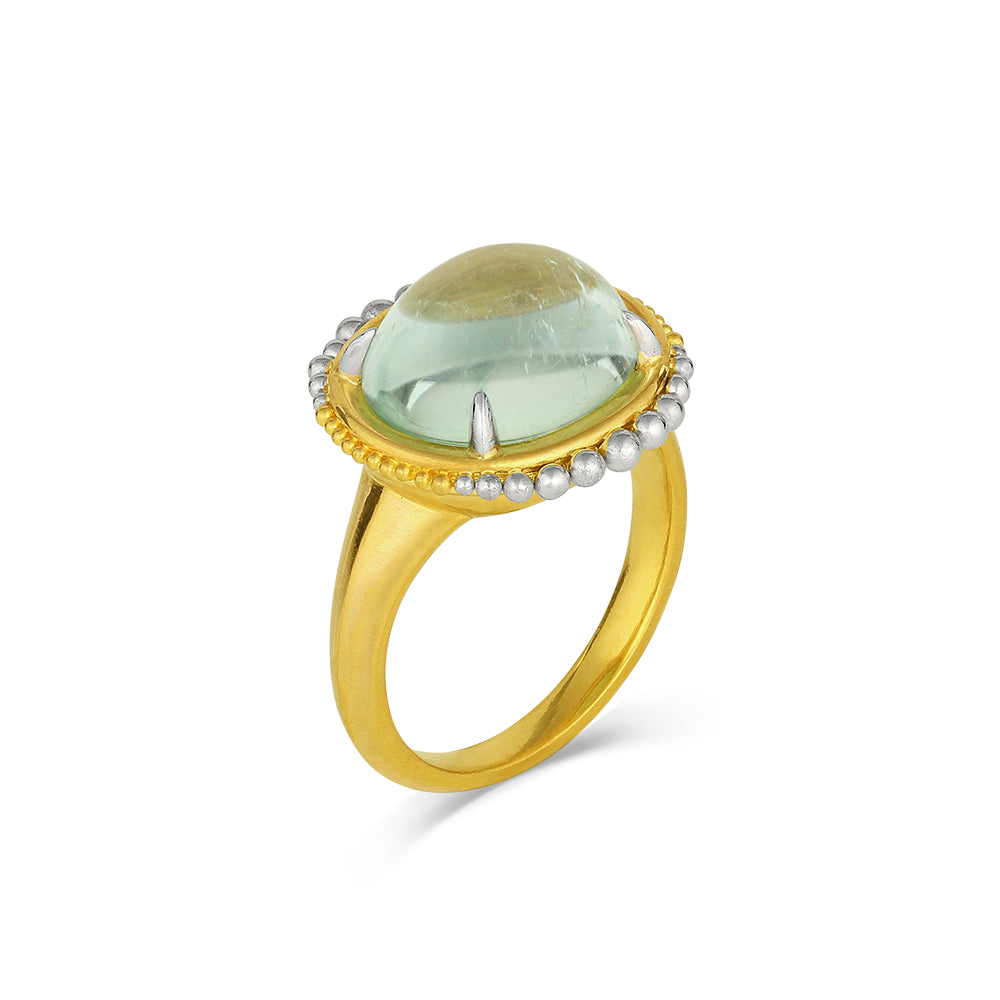 Side angle view of Gelidus Ora ring.
