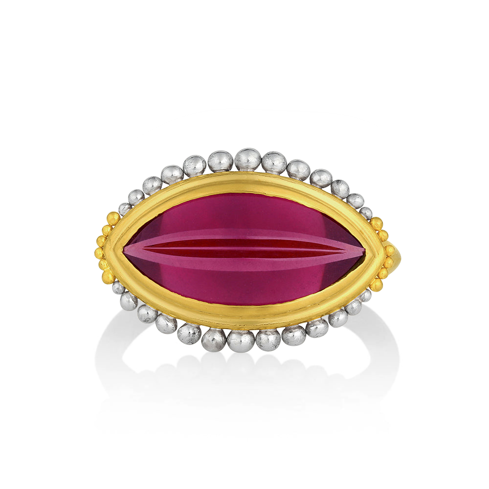 Top view of the Navia ring.