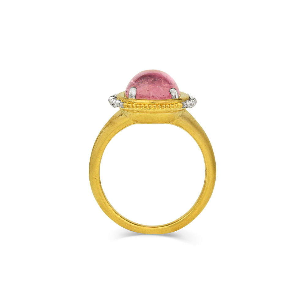 Side facing view of the Ora ring.