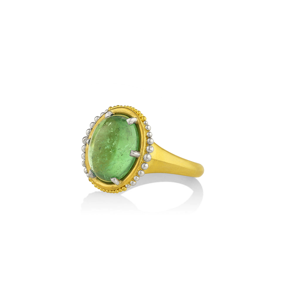 Angled front facing view of the Ora ring.