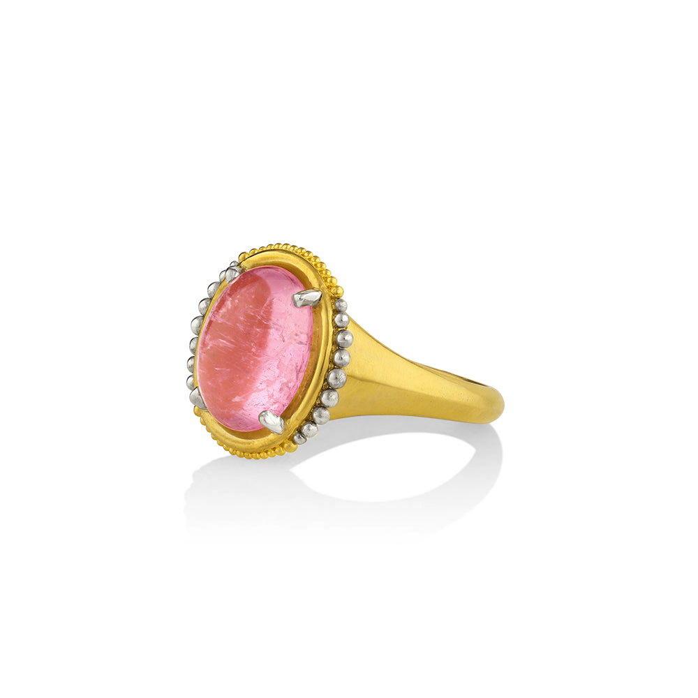 Angled front facing view of the Ora ring.
