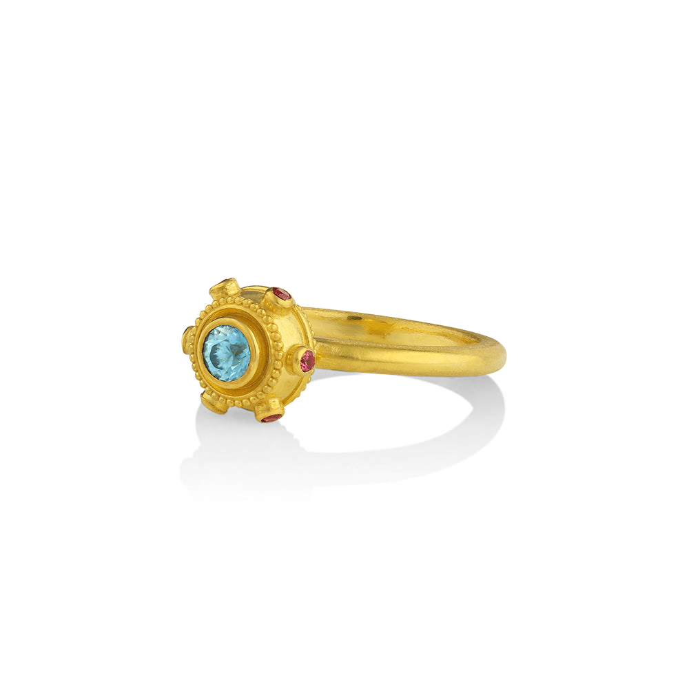 Angled front view of the blue zircon Sfaira ring.