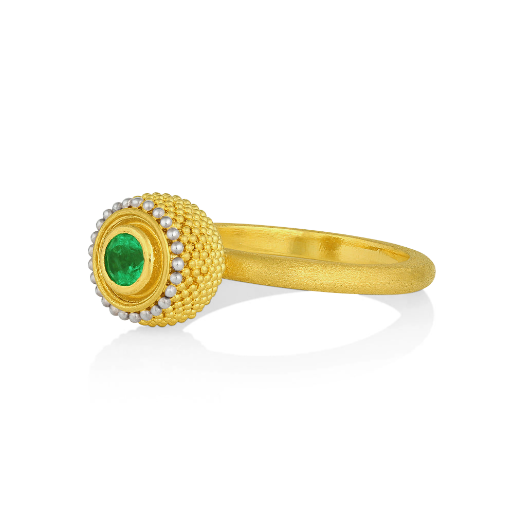 Angled front view of the Emerald Velvet Cushion ring.